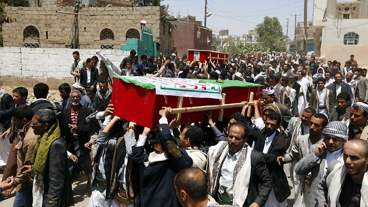 Im Teufelskreis der Gewalt: Beerdigung eines Huthi-Rebllen in Aden
