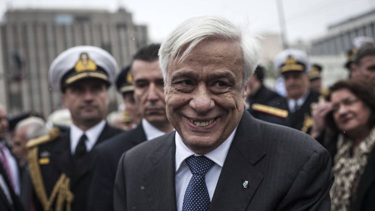 "Ein Teil der uns auferlegten Maßnahmen ist nicht durch EU-Recht gedeckt", kritisierte Pavlopoulos.