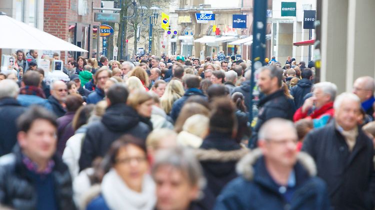 Ohne Zuwanderung schrumpft die deutsche Gesellschaft schneller.