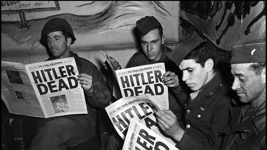 "Hitler ist tot", titeln die Zeitungen Anfang Mai 1945.