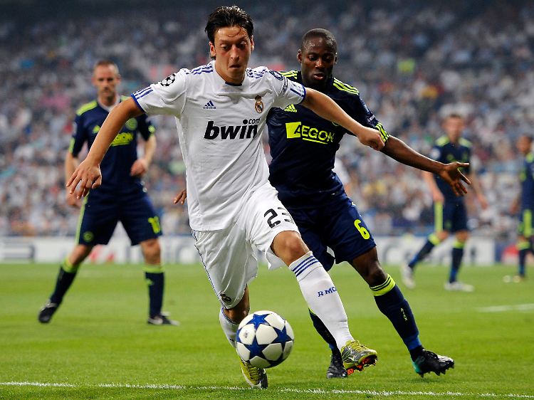 Mesut Özil war ein permanenter Antreiber in der Real-Offensive, die mehr als 30 Torschüsse verzeichnete - allerdings nur zwei Tore.