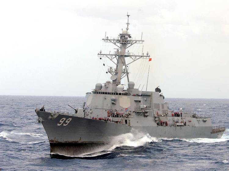 Ein Zerstörer der Arleigh-Burke-Klasse: Die "USS Farragut" verfügt über weitreichende Überwachungselektronik und ein umfangreiches Arsenal an Lenkwaffen (ARchivbild).