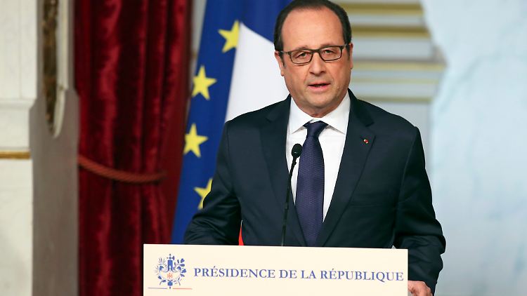 Hollandes Popularität ist nach den Terroranschlägen in Frankreich bei seinen Landleuten kräftig gestiegen.