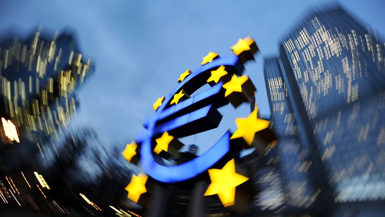Die EZB verleiht kaum noch direkt Geld an griechische Banken, aber sie gestattet dies der Athener Zentralbank. 