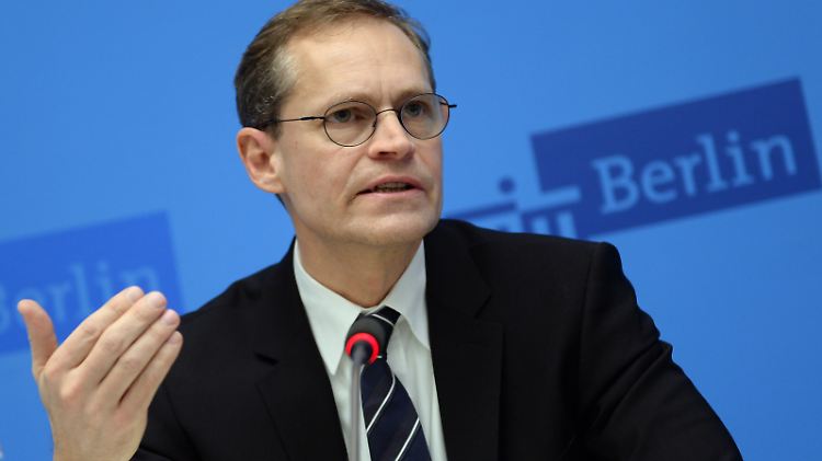 Berlins Regierender Bürgermeister Michael Müller will den Chefposten im Aufsichtsrat des Hauptstadt-Airports BER übernehmen.