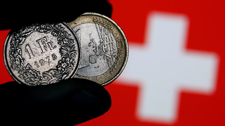 Die geplatzte Frankenwette der Schweizer Nationalbank hat ihr den größten Verlust aller Zeiten beschert.
