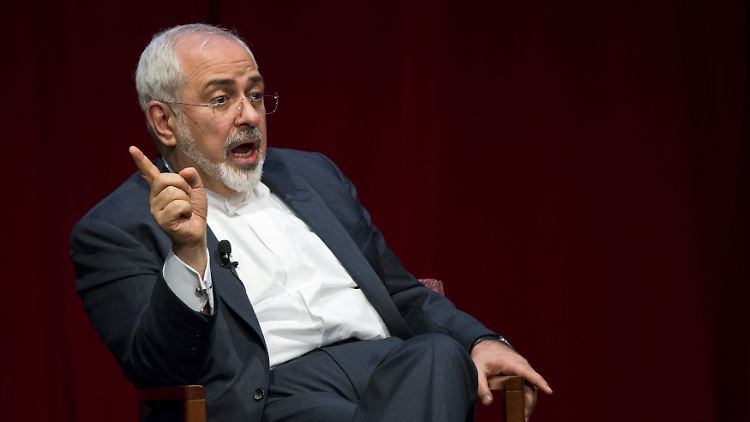 Irans Außenminister Sarif bei einem Gespräch an der New Yorker Universität. Er ist optimistisch, dass das Atomabkommen zustande kommt.