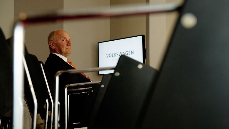 VW-Großaktionär Ferdinand Piëch allein zu Haus.