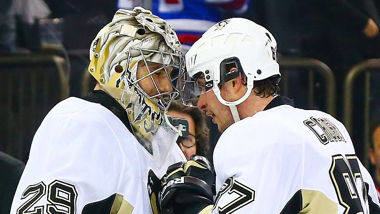 Sidney Crosby (l.) spielt in der NHL für die Pittsburgh Penguins. Er könnte der Star dieser WM werden.