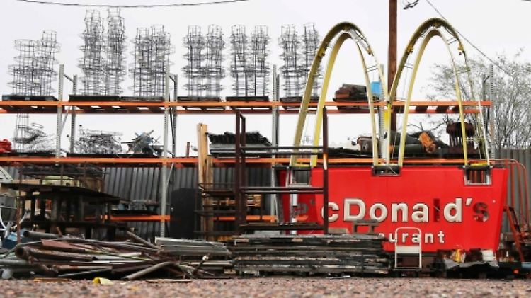 Dem Fastfoodriesen McDonald's steht ein Konzernumbau bevor.