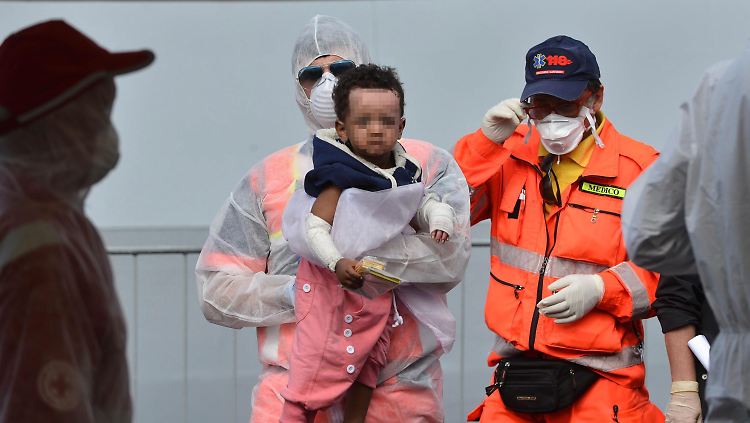 Täglich kommen weitere Flüchtlinge in Italien an.