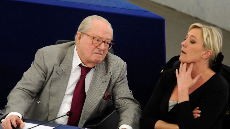 Jean-Marie Le Pen will nun etwas Eigenes. Er liegt über Kreuz mit seiner Tochter Marie.