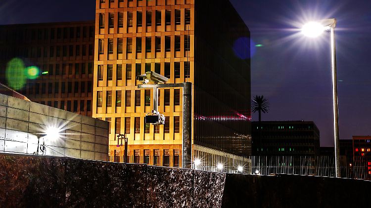 Neubau des Bundesnachrichtendienstes in Berlin. Half der BND der NSA, Quellen in Österreich anzuzapfen?
