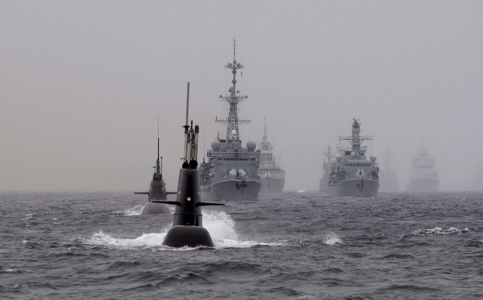 Es ist eine Jagdveranstaltung mit millionenteurer Hightech-Ausstattung: In den unwirtlichen Gewässern vor der norwegischen Küste lädt der Nordatlantikpakt einmal im Jahr zu einer groß angelegten Militärübung auf hoher See.