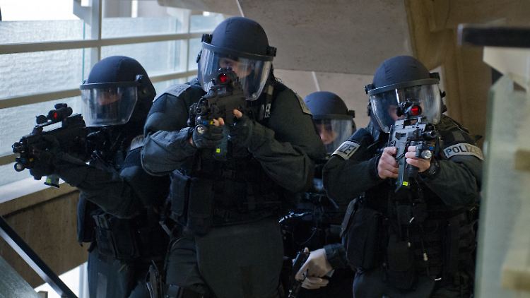 Zu den Aufgaben der SEK-Beamten gehören unter anderem die Terrorismusbekämpfung und die Befreiung von Geiseln.