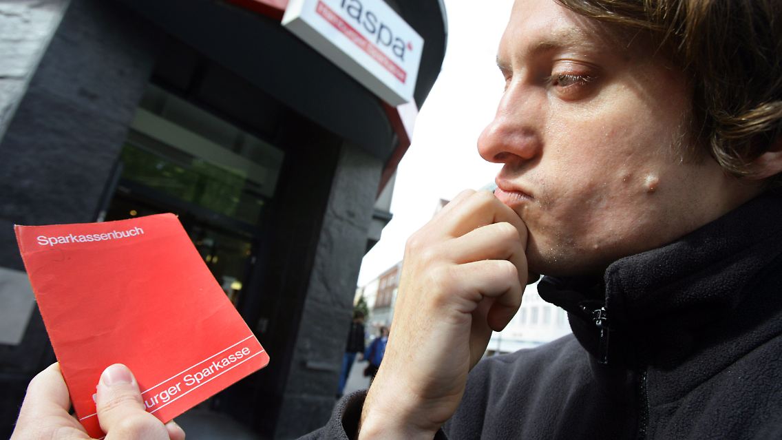 Das Sparbuch bleibt der "Deutschen liebste Geldanlage".