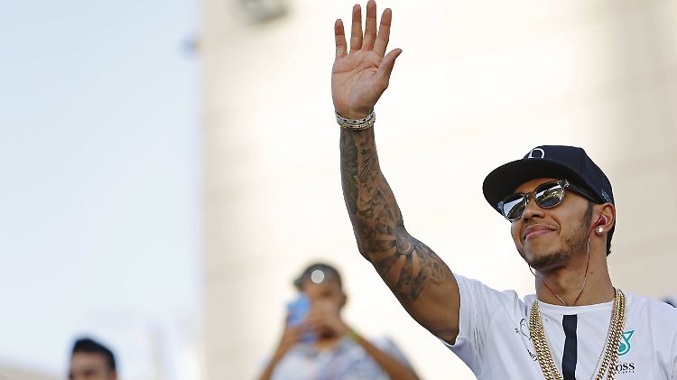Ist derzeit durch nichts aus der Ruhe zu bringen: Mercedes-Pilot Lewis Hamilton.