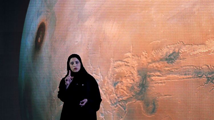 Sarah Amiri gehört zur Projektleitung der Mars-Mission. 