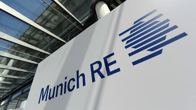 Munich Re hebt ihren Ausblick leicht an.