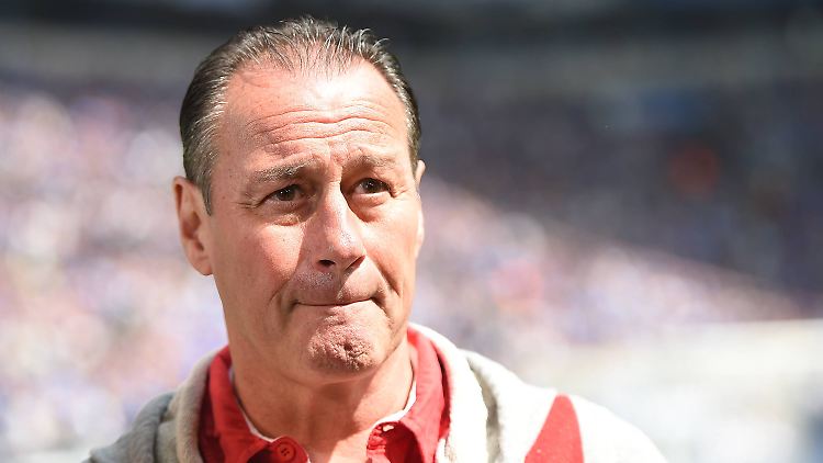 Für Huub Stevens und seine Stuttgarter gibt's im Abstiegskampf wenig Hoffnung.