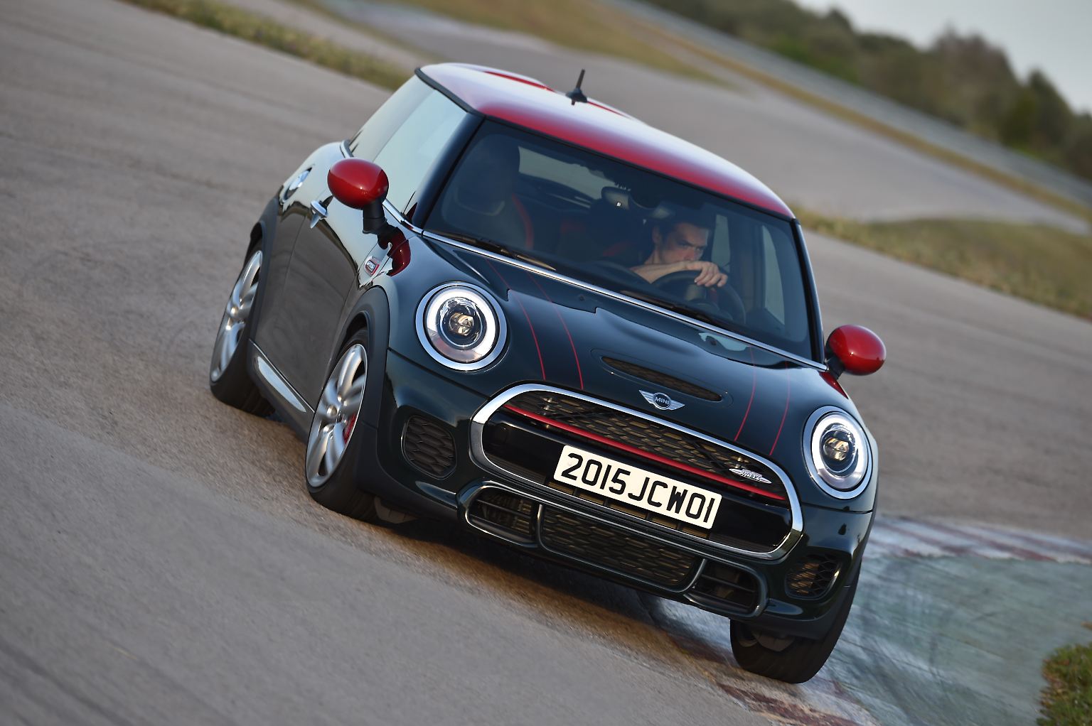 Der Mini John Cooper Works wurde nicht explizit für die Rennstrecke gebaut, ...