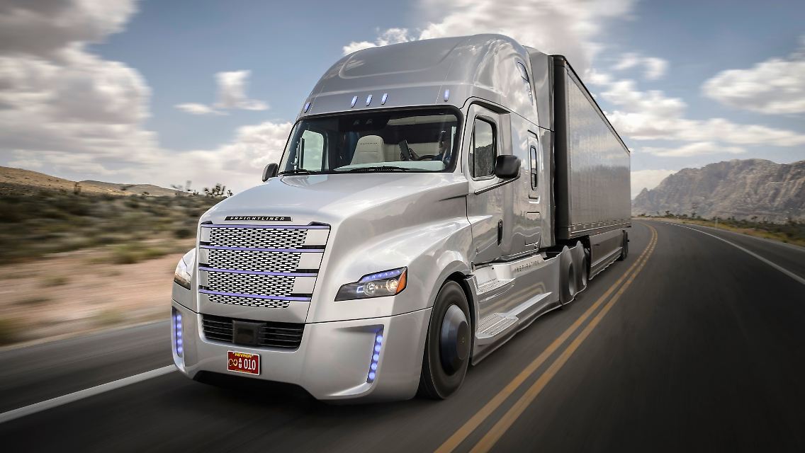Daimler_freightliner_Innovation_Truck_4.jpg