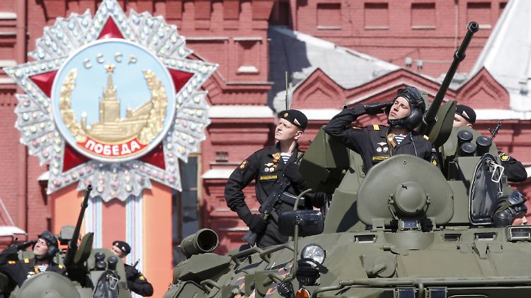 Die Generalprobe für das große Spektakel: russische Soldaten auf dem Roten Platz.