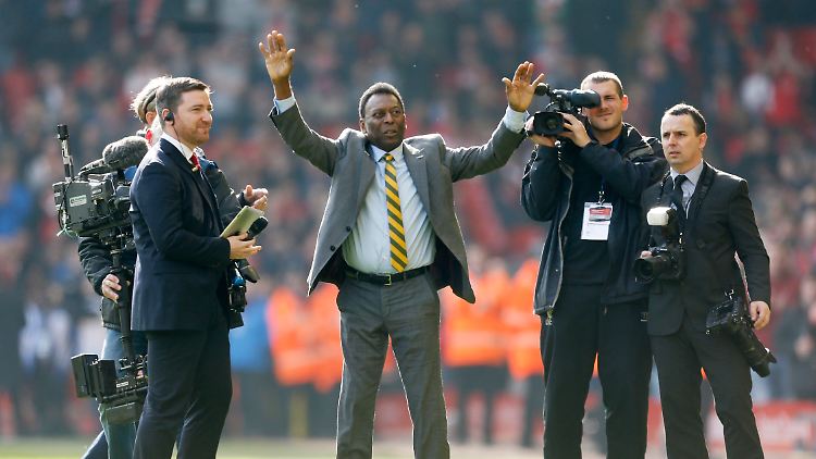 Ein Gruß an die Fans: Fußball-Legende Pelé im März.