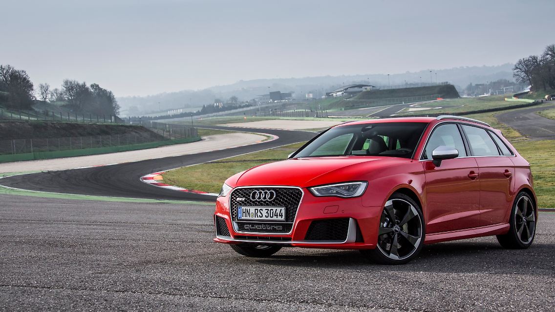 Audirs3sportback_14415_10.jpg