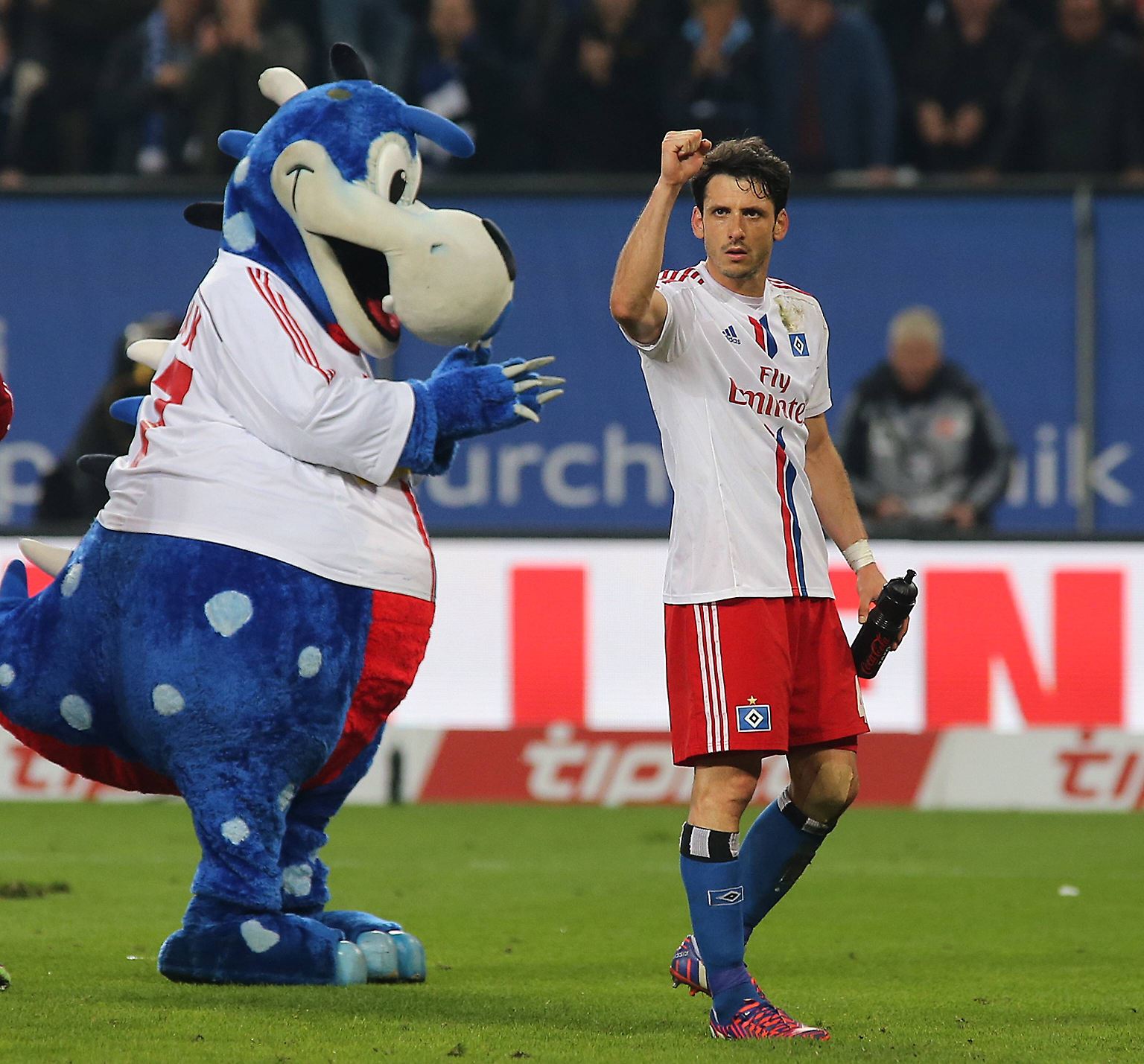 Jubel in Hamburg. In letzter Minute rettet Gojko Kacar dem HSV einen Punkt gegen den SC Freiburg. Und der Torschütze fand das natürlich super: "Ich bin superglücklich. Vom Zeitpunkt war das extrem wichtig. Es ist ein tolles Gefühl."