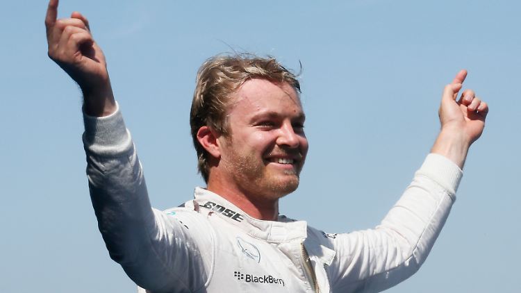 Von der Pole zum Sieg in Barcelona: Nico Rosberg feiert in Spanien seinen ersten Saisonsieg.
