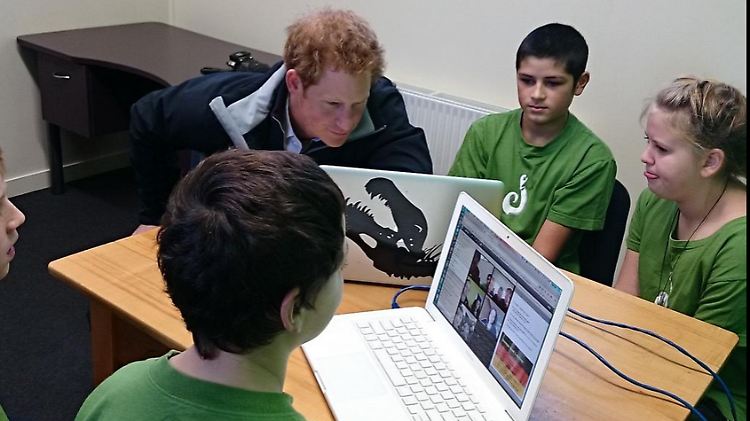 Der Deutschunterricht findet an der Halfmoon Bay Schule per Videoübertragung statt.
