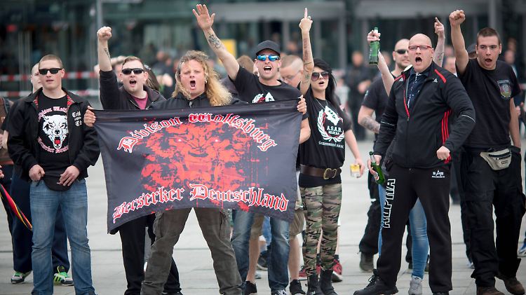 Deutschlands hässliche Fratze. Bilder wie diese lassen das Ausland aufhorchen. 