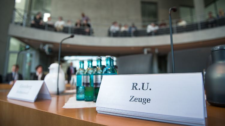 Mitarbeiter des BND sagen anonym vor dem NSA-Untersuchungsausschuss aus.