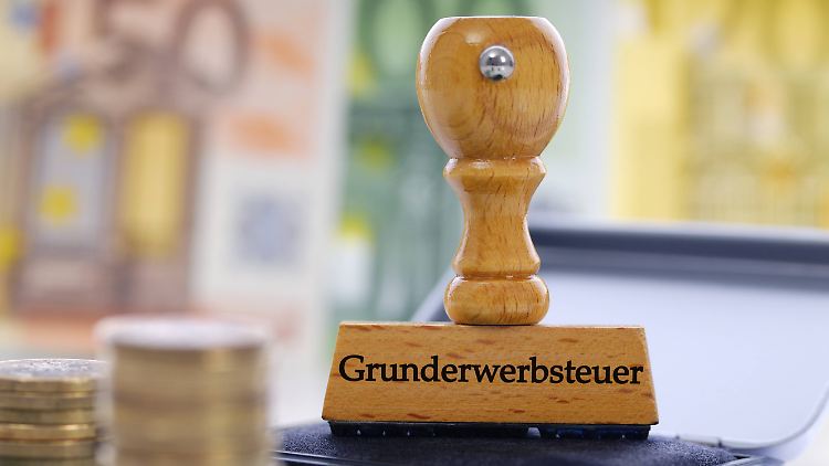 Grunderwerbsteuer wird fällig, wenn der Wert des Grundstücks höher ist als 2500 Euro.