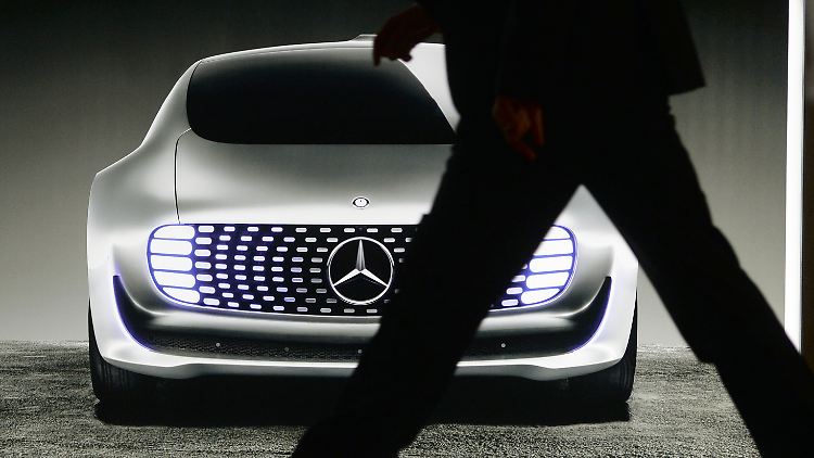 Autonomes Fahren, mit dem F015 beispielsweise, ist heute noch reine Zukunftsmusik.