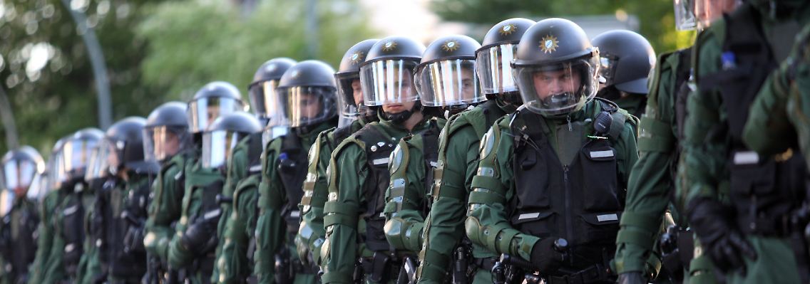 Polizeiaufmarsch am 1. Mai in Hamburg.