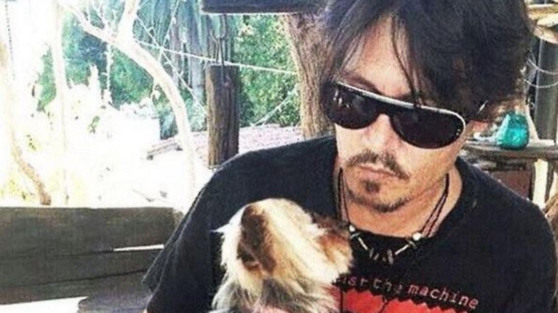 Depp mit Hund.JPG