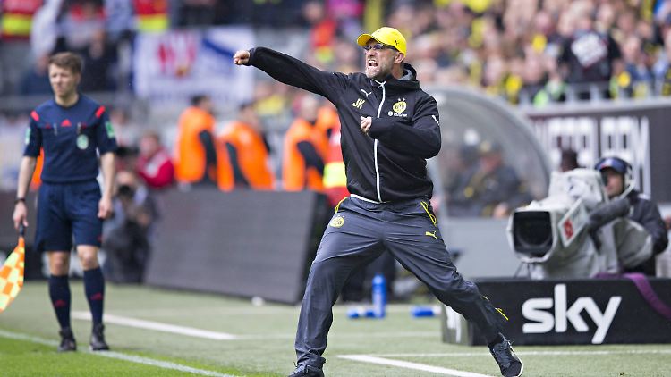 Jürgen Klopp könnte sich als bester Aufholjagd-Trainer in den Liga-Annalen verewigen.