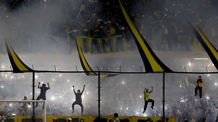 Südamerikanische Fußballfans sorgen immer wieder für gewalttätige Ausschreitungen.