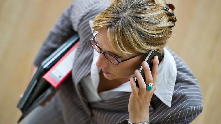 Konzerne, die sich von Frauen beaufsichtigen lassen, sollen damit Geld verdienen können, fordern Ökonomen. 