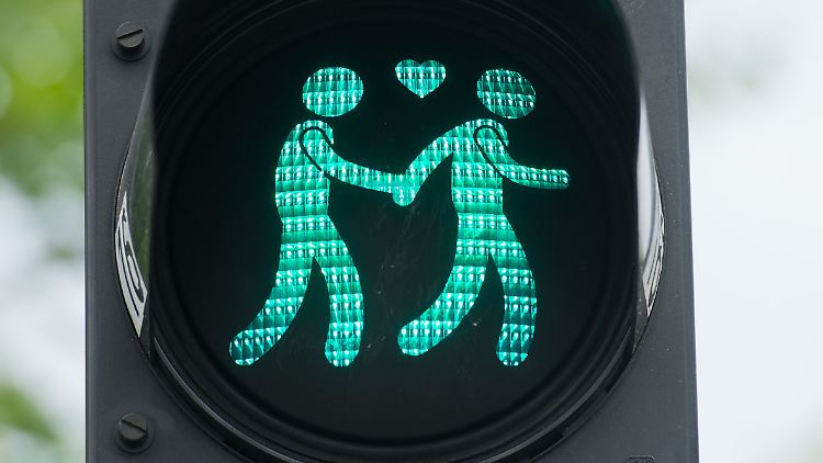 Können sie Fußgänger davon abhalten, bei Rot die Straße zu überqueren?