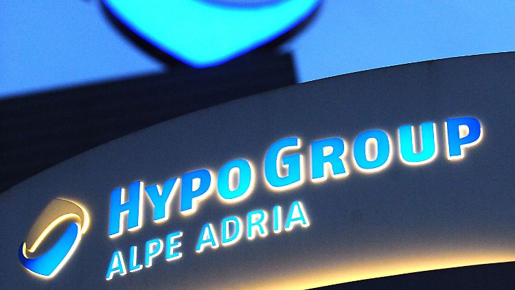 Die Hypo Alpe Adria hat das Bundesland Kärnten mit riskanten Geschäften an den Rand des Bankrottes getrieben. 