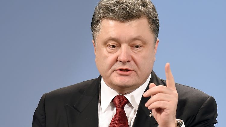 Petro Poroschenko warnt seine Landsleute vor einer russischen Offensive.