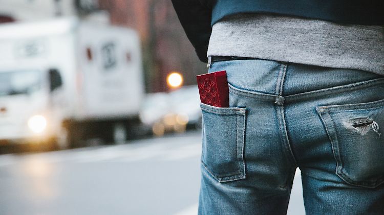 Jawbones Mini Jambox passt bequem in die Hosen- oder die Handtasche.