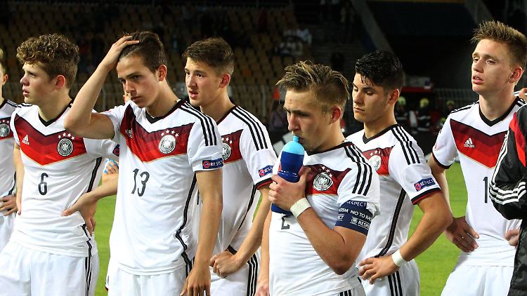 Unterlegener Nachwuchs: Joel Abu Hanna, Daniel Nesseler, Salih Ozcan, Felix Passlack, Gorkem Saglam und Jonas Busam.