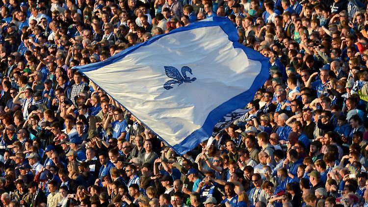 Fans von Darmstadt 98.
