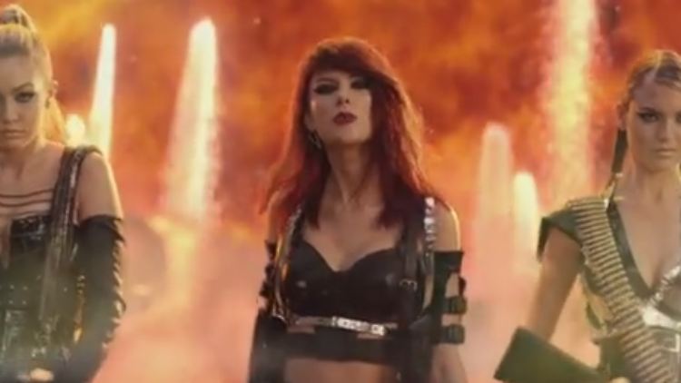 Viel ist nicht mehr übrig von dem Country-Küken Taylor Swift.