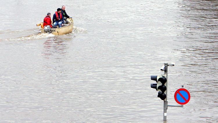 Rechtzeitig auf nicht mehr vermeidbare Klimaänderungen reagieren: Dazu gehören auch Investitionen in den Hochwasserschutz.