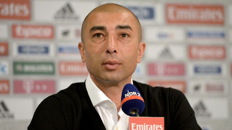War's das auf Schalke? Trainer Roberto Di Matteo.